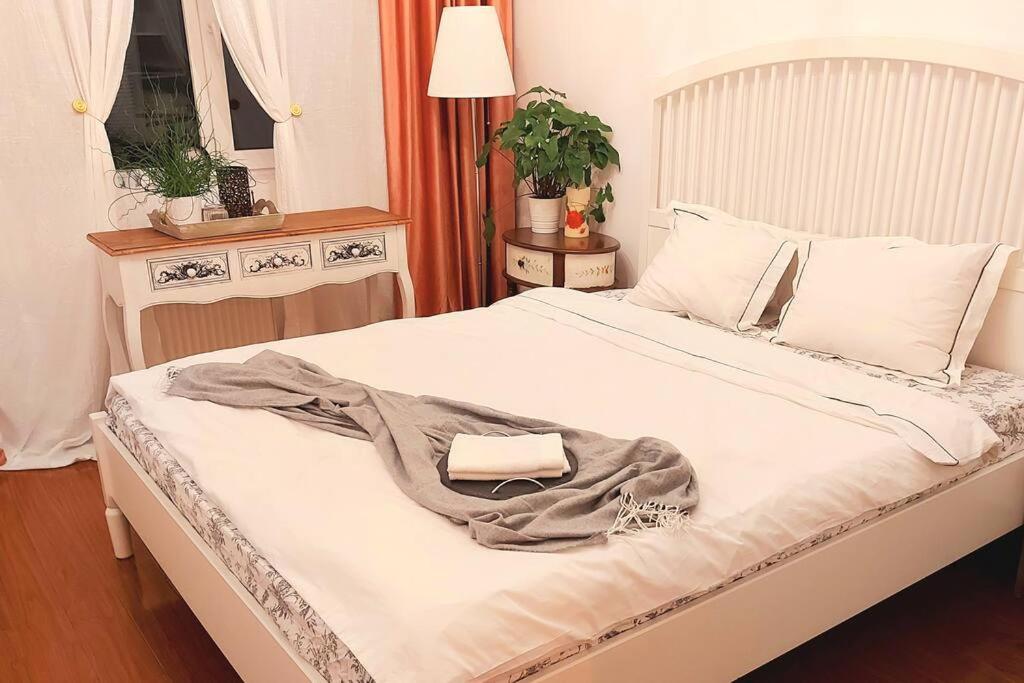 Cosy Boutique 61 Sqm Apartment - Private Parking - Ten Blocks Residence Βουκουρέστι Εξωτερικό φωτογραφία
